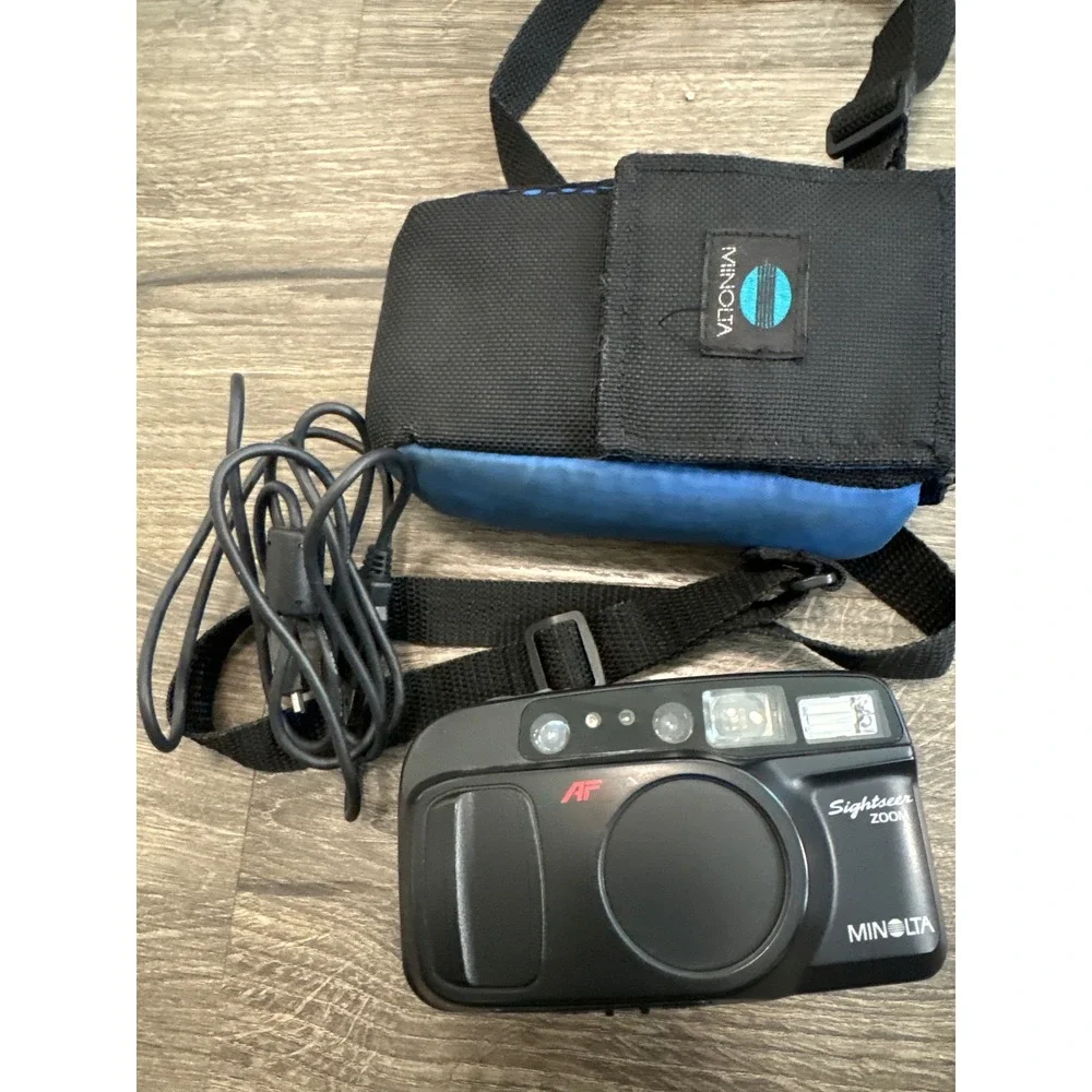 Minolta Sightseer Zoom 35mm Film Camera AF Point and Shoot with Case and Strap